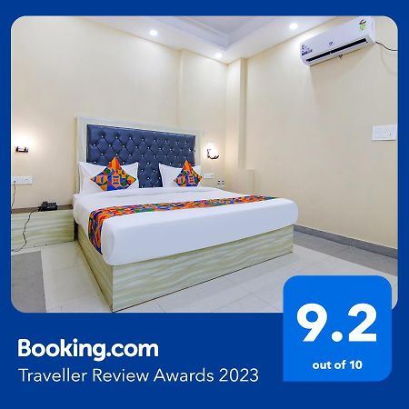 FabHotel F9 Ashok Vihar New Delhi Bagian luar foto