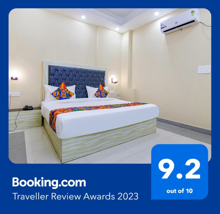 FabHotel F9 Ashok Vihar New Delhi Bagian luar foto